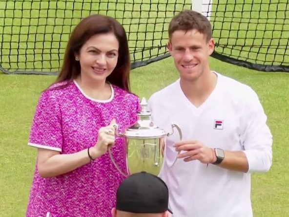 Mrs Nita M. Ambani presenting the winner's trophy at The Boodles | RFYS